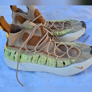 Nike ISPA Sense FlyknitSesame and Desert Ochre Men's Size 9